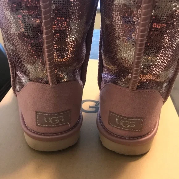 Like new UGG boots / worn once / warm /soft/ ❤️❤️ - Picture 5 of 7